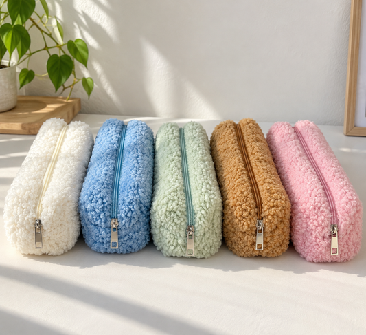 Trousse en peluche laineuse