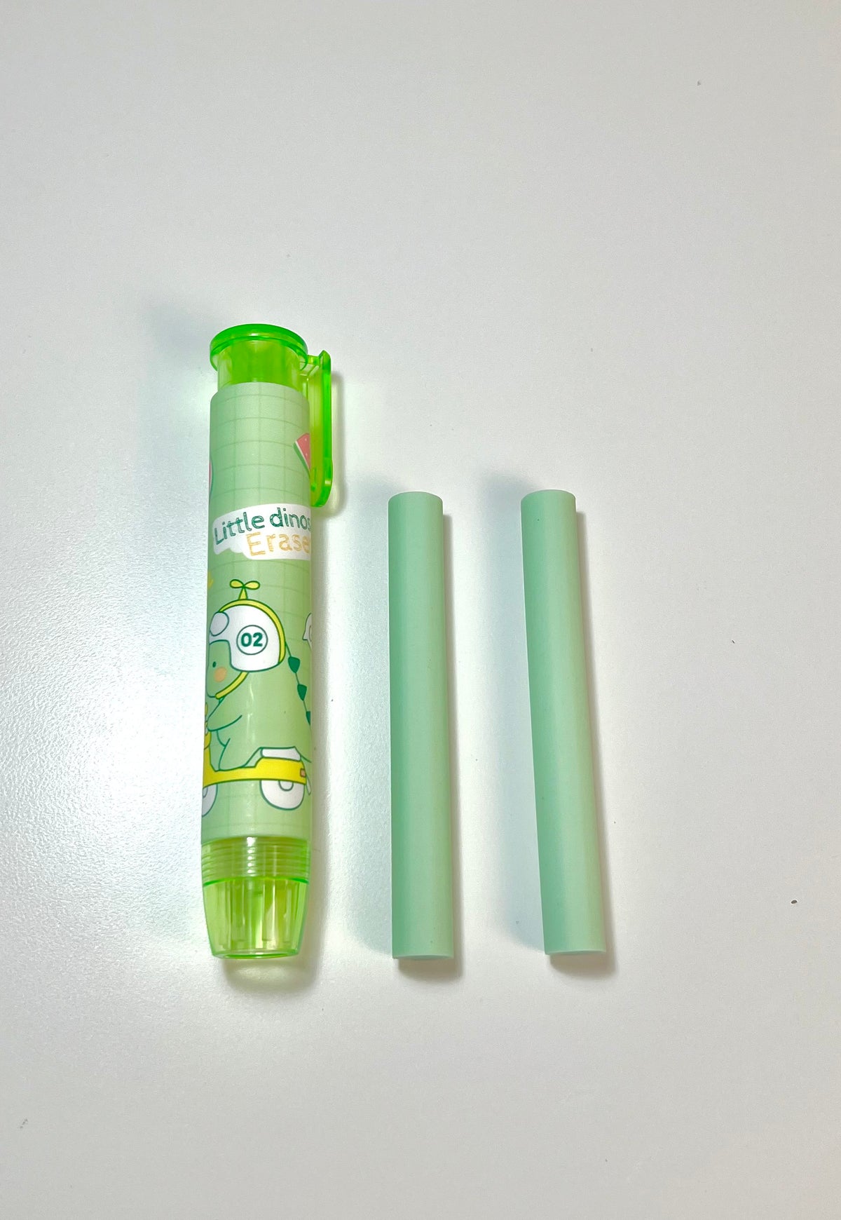 Gomme en stylo avec 2 recharges
