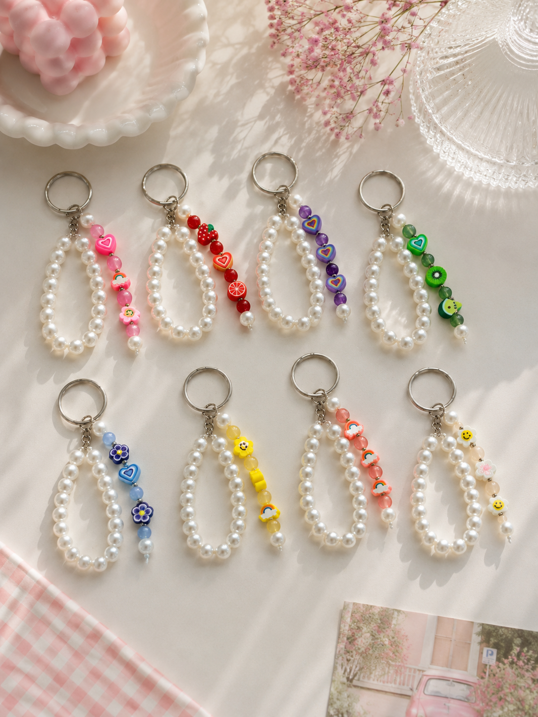 Porte-clé Perles blanches & Breloques Kawaii 🧸✨