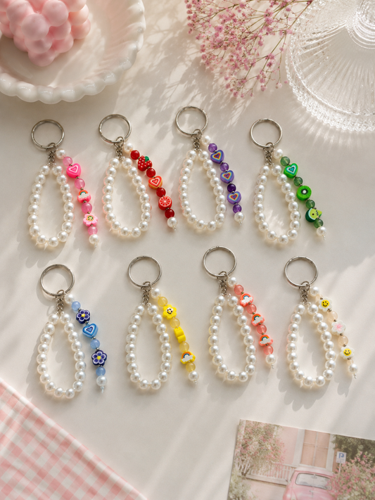Porte-clé Perles blanches & Breloques Kawaii 🧸✨